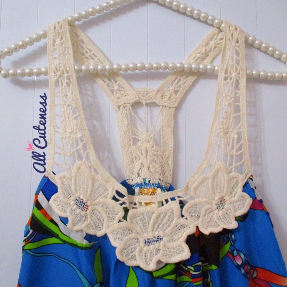 Available Floral Sleeveless Top Size L - Picture 3 of 6